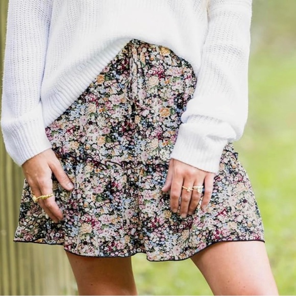NWT Cupshe Ruffle Floral Skirt - Picture 5 of 5